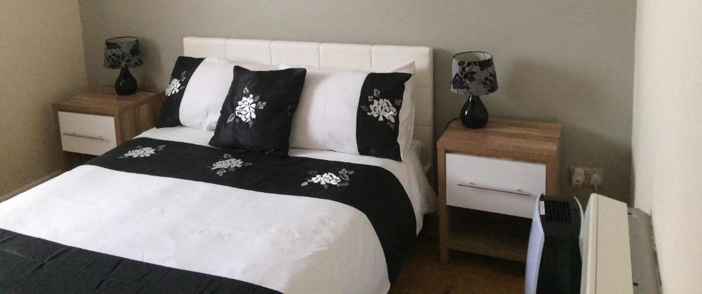 Towan Beach Holiday Flat room 6